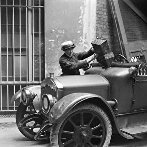1918 WRNS Garage Charing Cross