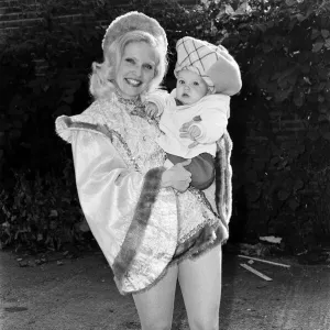 Actress Sandra Dickinson with her daughter Georgia Moffett