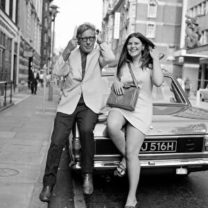 Author Laurie Lee with Sara Lindsay Cooper. 6th July 1970. 70 / 6405