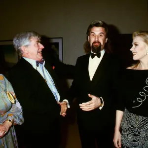 Billy Connolly with wife Pamela Stephenson attending a dinner. June 1985