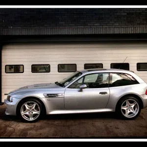 BMW Z3 Coupe April 1999 Side view profile garage door