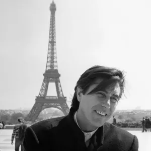 Bryan Ferry pop singer in Paris 1985