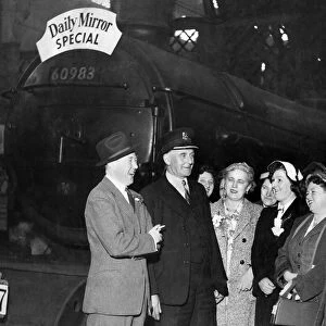 Coal Miners wives meet he train driver during an outing organised by the Daily Mirror