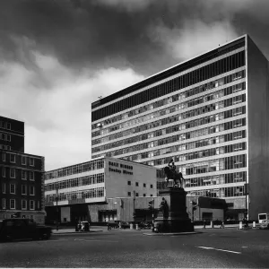 The Daily Mirrors former headquarters at Holborn in London. 1999