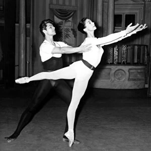 Dame Margot rehearsing with Hungarian dancer Viktor Rona at the Theatre Royal on Drury