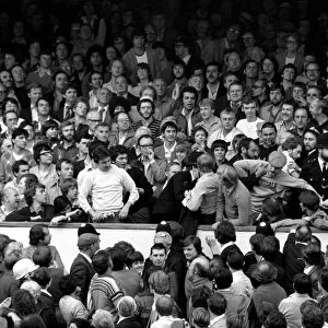 Division 1 football. Arsenal 1 v. Nottingham Forest 0. September 1980 LF04-37-064
