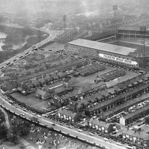 Everton Fans queue for cup-tie tickets. Aerial photo shows the queue snaking round