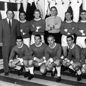 Everton football team players with manager Harry Catterick. 13th September 1963