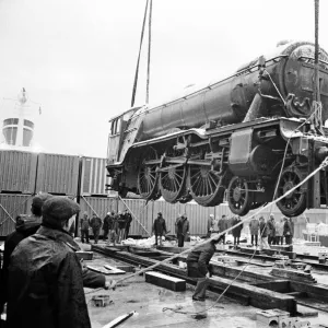 The Flying Scotsman arrives in Liverpool, England from San Francisco