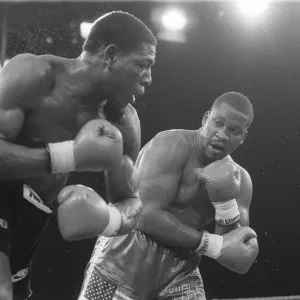 FRANK BRUNO VS TIM WITHERSPOON FIGHTING FOR THE WBA HEAVYWEIGHT TITLE - 19 / 07 / 1986