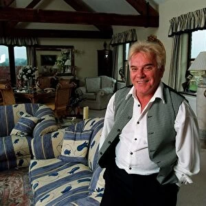 Freddie Starr Comedian / Actor Actor June 98 At home in his luxury house