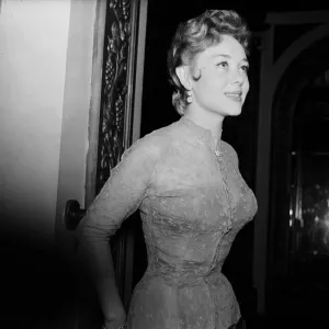 Glynis Johns Premiere of film "Encore", Plaza Lower Regent St