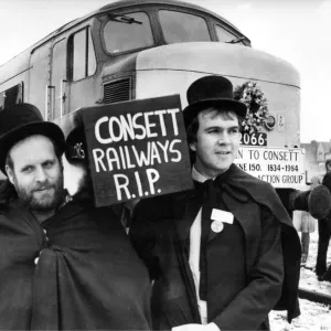 Hundreds of rail fans turned out to give the Consett-Newcastle rail service a farewell