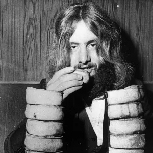 Jeff Heenan of Arbroath, the World Pie Eating Champ in 1974