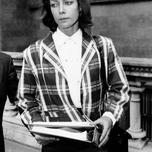 Jenny Seagrove Actress in a high court divorce leaving the court in July 1988