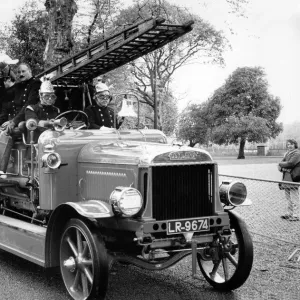 A Leyland WD1 1918 open fire engine entered by Paul Engelmann from Saffron Walden