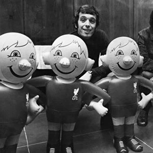Liverpool captain Tommy Smith and Ian Callaghan met the inflatable footballers at a city