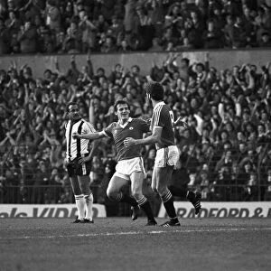 Manchester United 2 v. Notts. County 1. Division 1 Football. October 1981 MF04-12-107