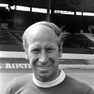 Sports Stars Framed Print Collection: Sir Bobby Charlton