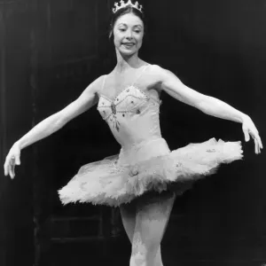 Margot Fonteyn dancing in ballet Cinderella - December 1958 22 / 12 / 1958