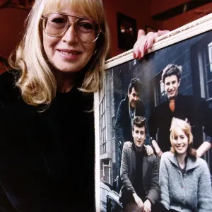 Cynthia Lennon, madre de Julian Lennon y ex esposa de John Lennon. Cynthia Lennon, madre de Julian Lennon y ex esposa de John Lennon.