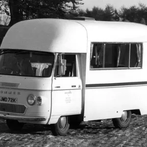 Camión de Commer Highwayman Motorhome. 7 de noviembre de 1971. Título local watscan. Camión de Commer Highwayman Motorhome. 7 de noviembre de 1971. Título local watscan.