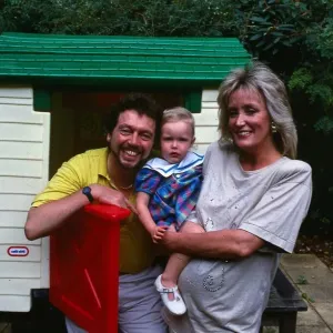 Jeremy Beadle Print August 1987 Family Photo Jeremy Beadle Print August 1987 Family Photo