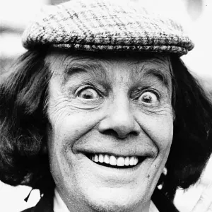 Max Wall Comedian Print 1974 Max Wall Comedian Print 1974