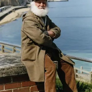 Buster Merryfield Attore Che Gioca L'Zio Albert Nel Programma Tv Solo Idioti E Cavalieri. Buster Merryfield Attore Che Gioca L'Zio Albert Nel Programma Tv Solo Idioti E Cavalieri.