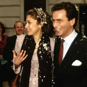 Deborah Moore e figlia di Roger Moore si sposa con Jeremy Green a Wandsworth Registry. Deborah Moore e figlia di Roger Moore si sposa con Jeremy Green a Wandsworth Registry.