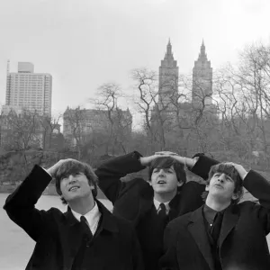 Los Beatles posan para fotografías en el Parque Central, Nueva York.