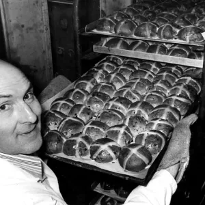 Hot Cross Buns by the Dozen, Franklyns, Cardiff 1991 Print