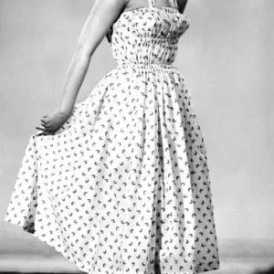 Vintage 1950s Woman in Fitted Corset Print