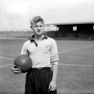 Raymond Smith âgé de 18 ans du Hull City Football Club. Août 1952 C4091-002 Raymond Smith âgé de 18 ans du Hull City Football Club. Août 1952 C4091-002
