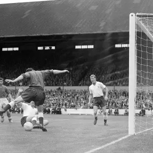Tottenham Hotspur v FA XI Football Agosto 1961 Spurs toman a un equipo de la FA en un Tottenham Hotspur v FA XI Football Agosto 1961 Spurs toman a un equipo de la FA en un