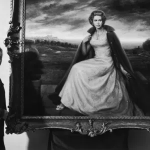 Queen Elizabeth II Portrait Print 25th January 1972 Queen Elizabeth II Portrait Print 25th January 1972