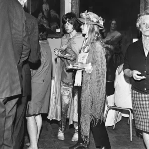 Mick Jagger et Marianne Faithfull sont visibles ici lors du dîner de la société Butler à Kilkenny.