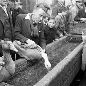 Marché de la rue du quartier de Bethnal Green à l'ouest de Londres 23 mai 1946 Marché de la rue du quartier de Bethnal Green à l'ouest de Londres 23 mai 1946