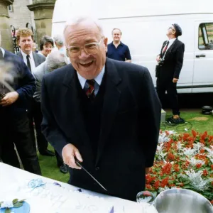 L'ancien Goon Sir Harry Secombe célèbre son 70e anniversaire (le 8 septembre).