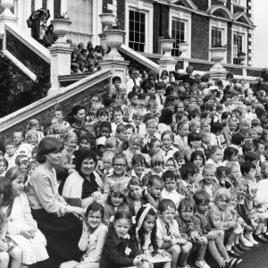Festival de Jardines Internacional de Liverpool. Escuelas infantiles que cantan enviadas. Festival de Jardines Internacional de Liverpool. Escuelas infantiles que cantan enviadas.