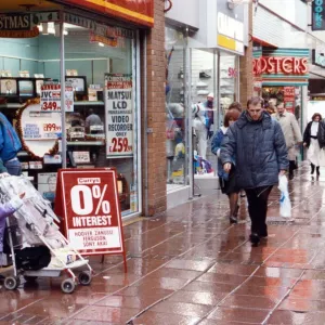 Negozianti sulla Linthorpe Road, Middlesbrough, 11 dicembre 1989. Negozianti sulla Linthorpe Road, Middlesbrough, 11 dicembre 1989.