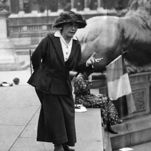 Mrs Norah Dacre Fox Speaks in Trafalgar Square Print 1915 Mrs Norah Dacre Fox Speaks in Trafalgar Square Print 1915