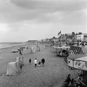 Holidaymakers at Redcar Print 1971