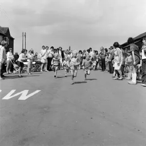 1971 Skinningrove Carnival Sports Print