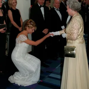 Natasha Richardson Actress November 98 Meeting the Queen at the premiere in