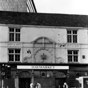 Newcastle public houses (pubs / pub) - The Haymarket. 21st January, 1987