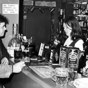 Nips O Brandy pub in Cowgate, Edinburgh. The Landlord has banned all traffic