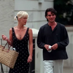 Paula Yates TV Presenter August 1998 Walkng down street with her new lover Kingsley