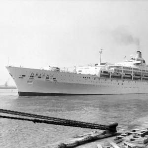 P&O Liner Oriana setting sail from Southampton for Australia after a 15 day