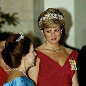 Princess Diana with Princess Margaret during a banquet held at the V&A Museum in honour